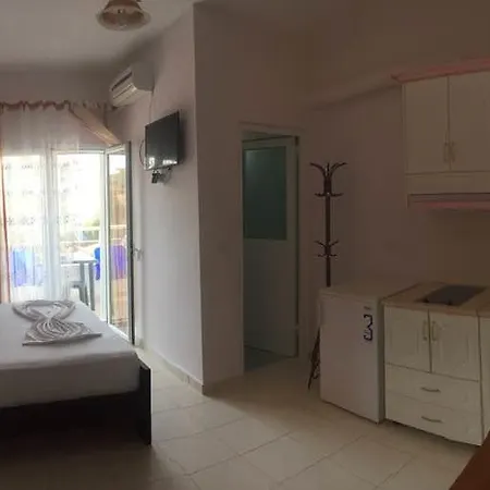 B&B Ksamil Rooms 사밀