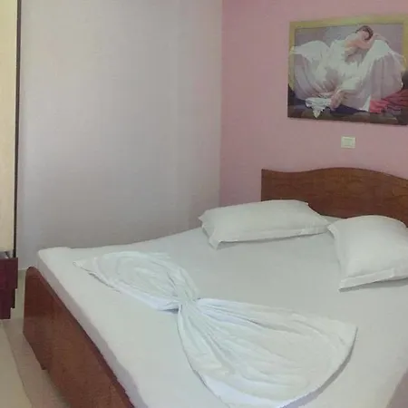Ksamil Rooms B&B 3*